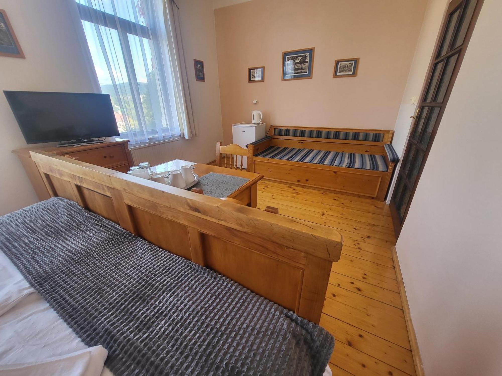 Penzion Bazalka Jablonec nad Nisou Extérieur photo